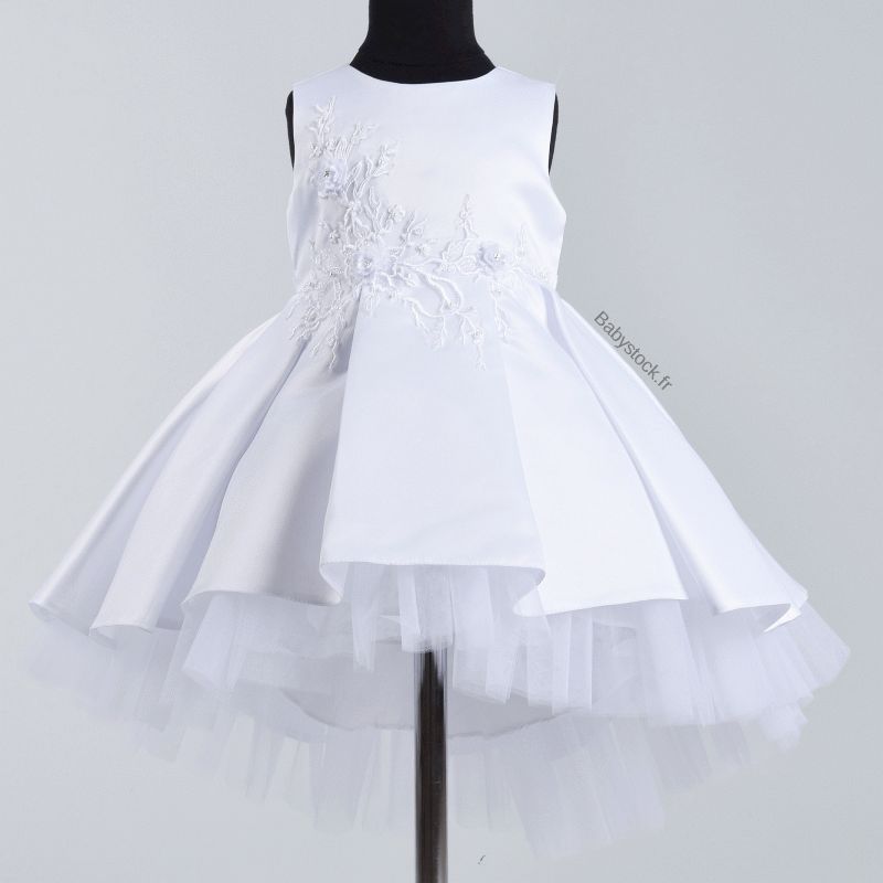 Robe blanche bébé fille pour baptême