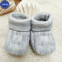 Chaussons bébé en maille tricot gris chiné brodé Mini nous