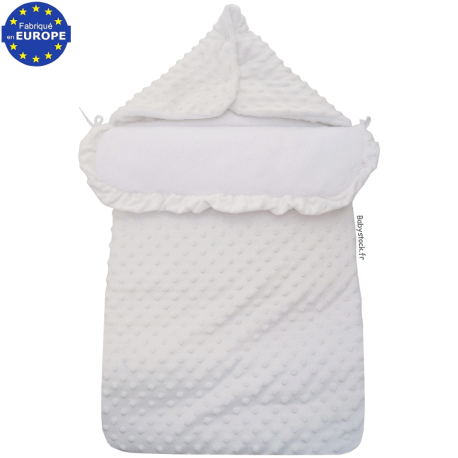 Nid d'ange bébé spécial siège auto en minky et fourrure blanc