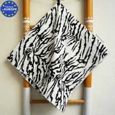 Lange b&eacute;b&eacute; en gaze 100% coton imprim&eacute; Z&egrave;bre blanc et noir