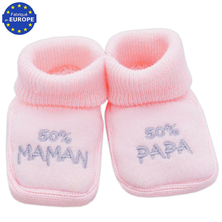 Chaussons b&eacute;b&eacute; fille en maille rose brod&eacute;e 50% Maman 50% Papa