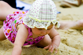 Bébé à la plage