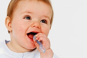 Brush Baby, la brosse à dents bébé souple