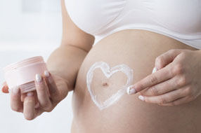 Quels cosmétiques choisir pour une femme enceinte au cours de la grossesse ?